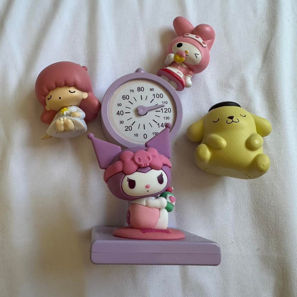 Sleeping pompompurin and my melody